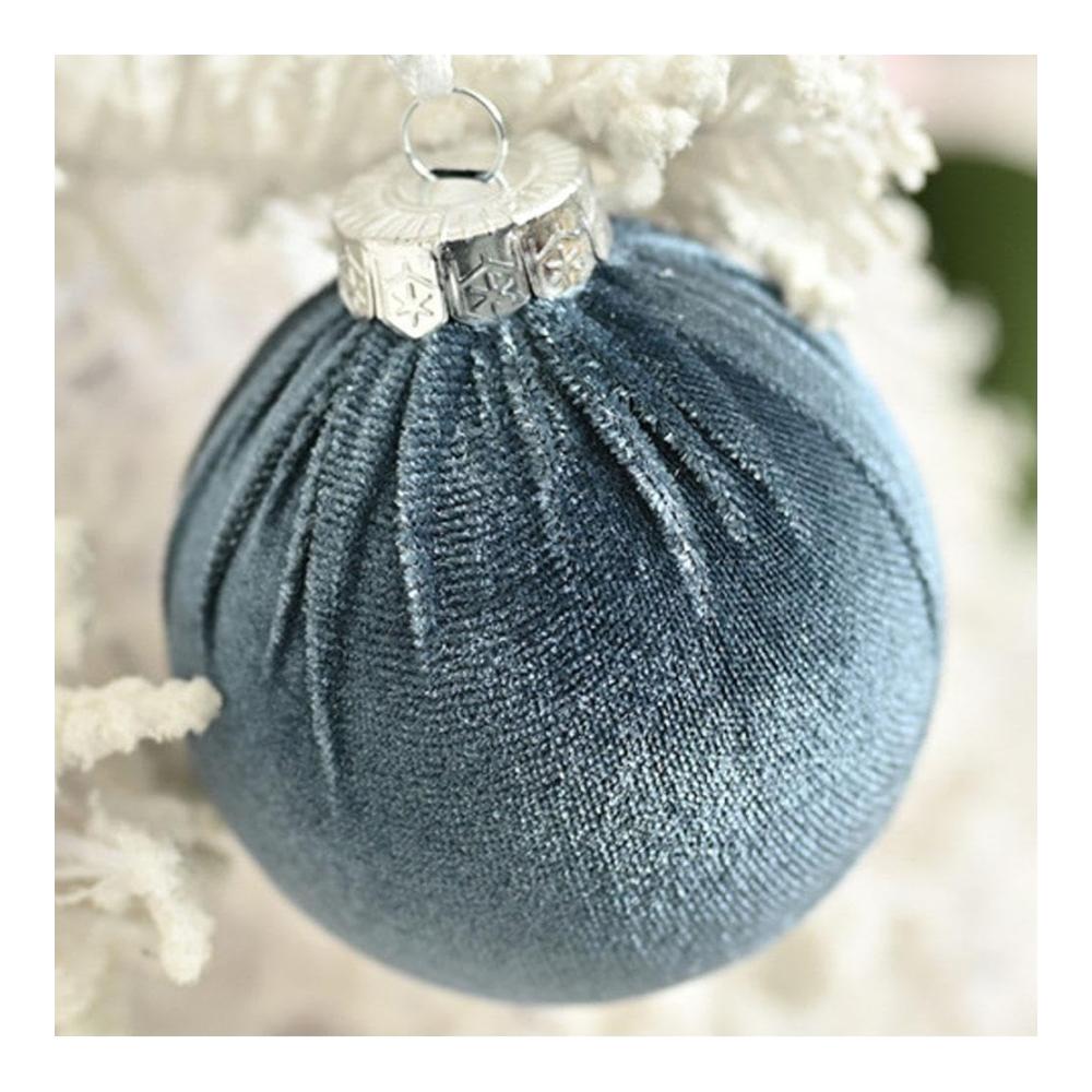 Bringen Sie festliche Stimmung ins Haus mit 12 Samt-Weihnachtskugeln – perfekt für Weihnachtsbaum Hochzeit & Partys. 61 cm große beflockte Kugeln für die ganze Familie