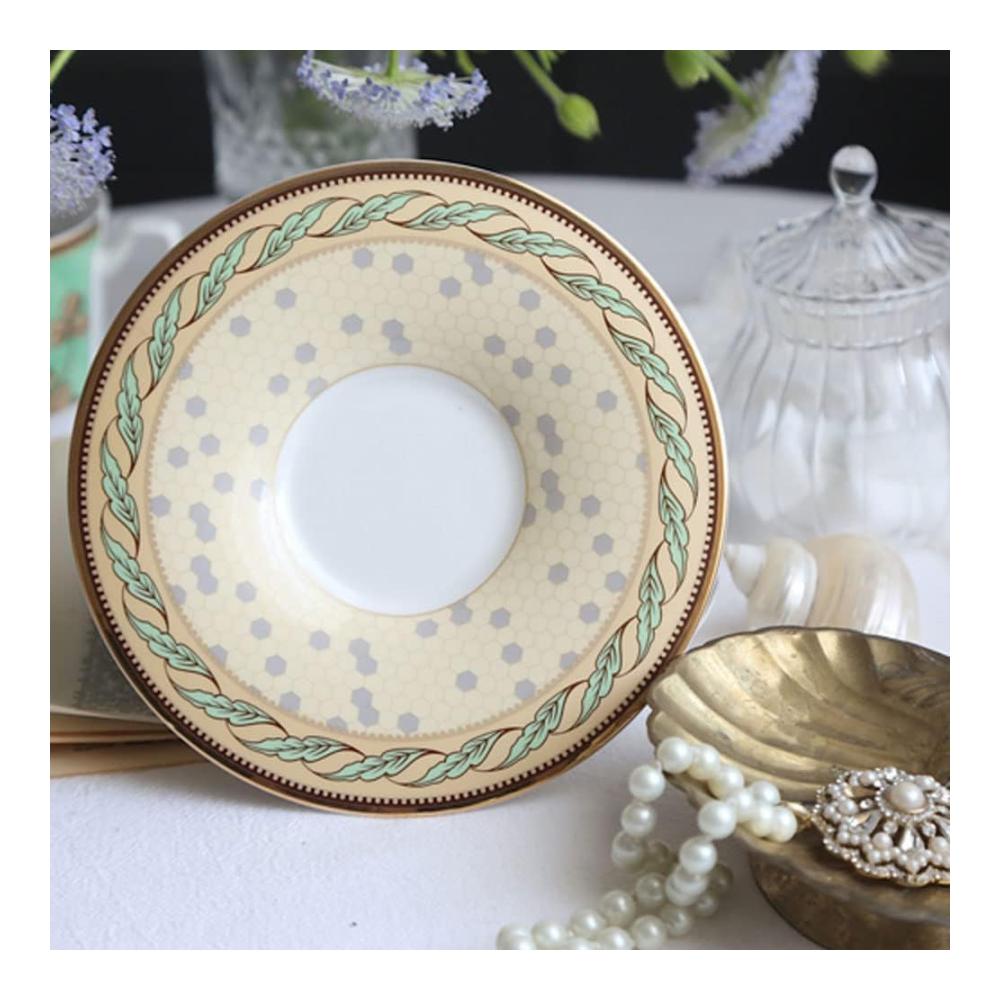 Entdecken Sie den Luxus 6-teiliges chinesisches Teetassen- & Untertassenset - Elegante Kaffeetasse mit Untertasse verziert mit Vogelmuster und goldenem Rand. Perfektes Geschenkset für exquisiten Genuss und stilvolle Momente. Gönnen Sie sich ein einzigartiges Teetr