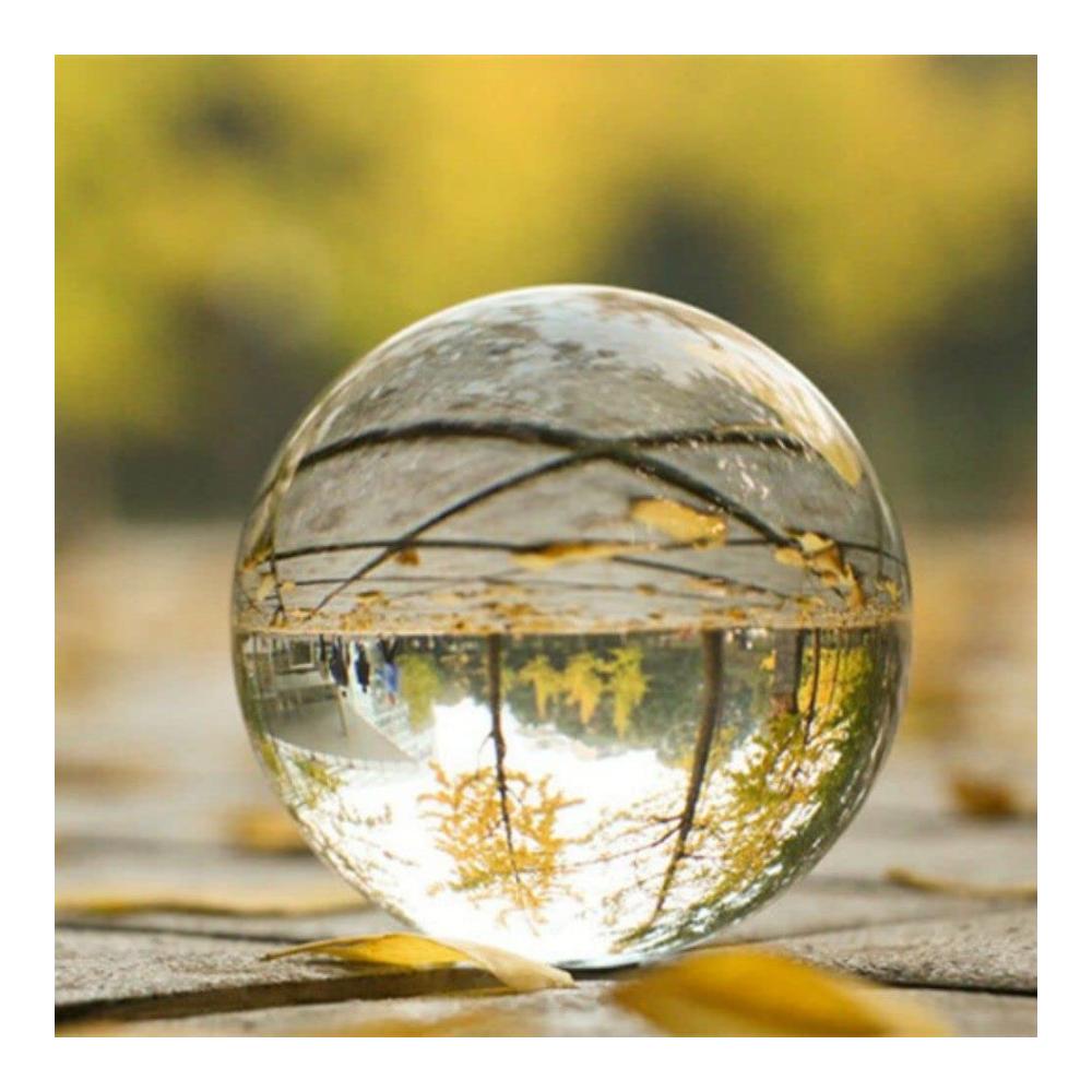 Entdecken Sie die Magie des Winters Schneekugeln - 1 Transparente Kristallkugel (20-100 mm) mit Lichteffekt Farbige Glaskugel Goldakzente - Perfekte Wohnaccessoires und Handwerksornamente (40 mm) für eine zauberhafte Atmosphäre