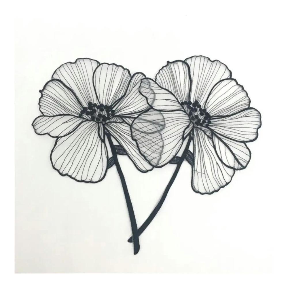 2 Stück Spitzen-Applikationen Schwarze Lotusblüten Stickerei Aufnäher für DIY Nähen – Blumenmuster Stickerei Aufnäher in Weiß