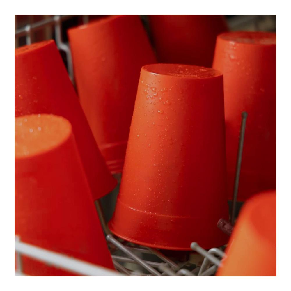 Ultimatives Bierpong-Set 22 wiederverwendbare Becher für Party-Spaß! Perfekt für Weihnachten Geburtstage & Hochzeiten. 473ml Schwarz-Rot Design