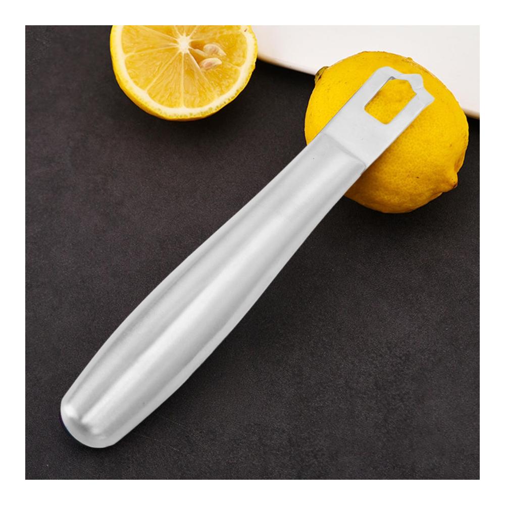 Entdecken Sie die Magie des Zesters! Hochwertiger Edelstahl-Zitronenschäler – Robuster Multifunktions-Schälrasierer mit ergonomischem Griff. Ideal für Zitrusfrüchte und perfektes Garnieren. Ein Must-Have in Ihrer Küche