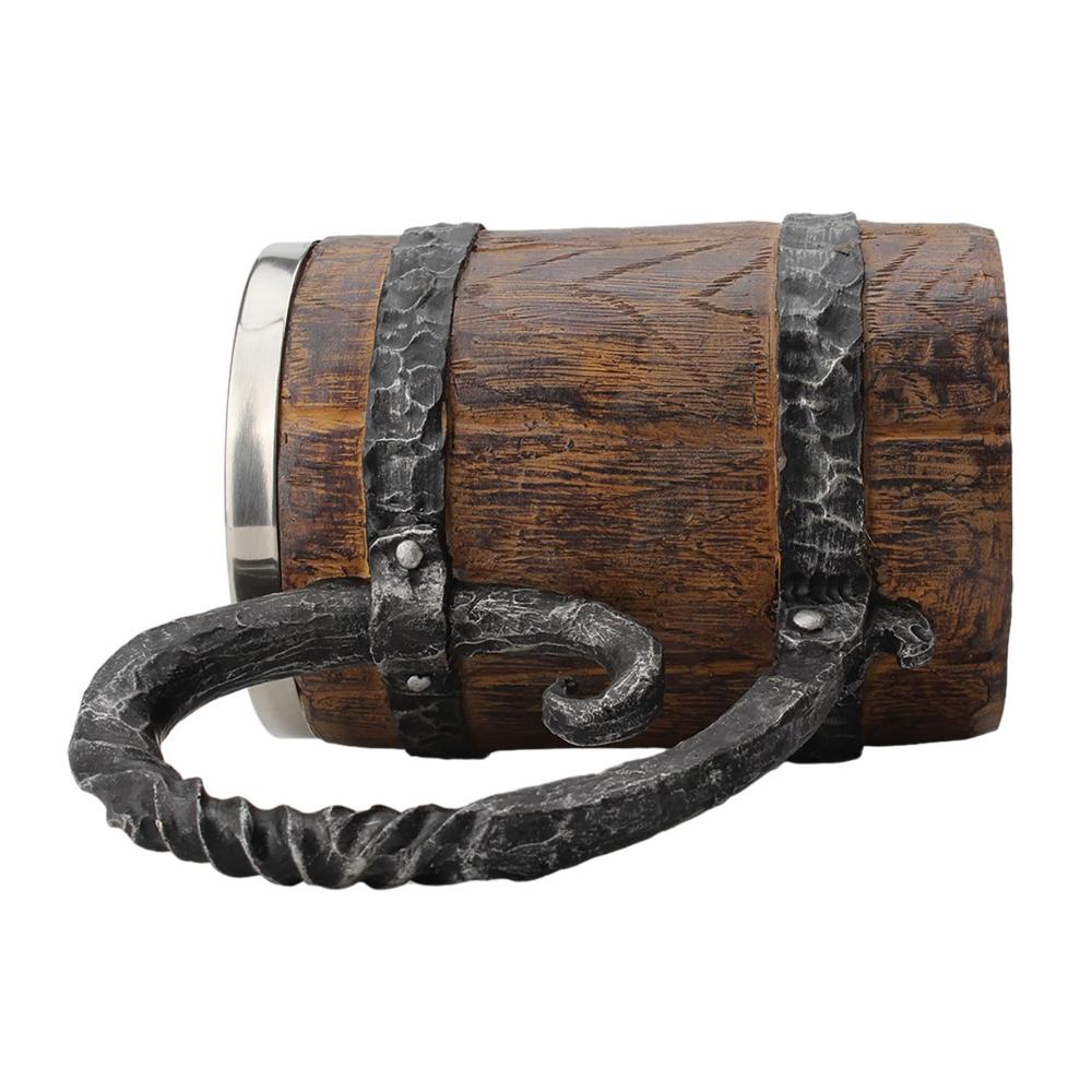 Entdecken Sie den Genuss mit unseren Premium Bierkrügen Wikinger-Trinkbecher 550 ml Holzfass-Kaffeebecher auslaufsicheres Edelstahl-Trinkgeschirr mit Griff. Handgefertigter mittelalterlicher Cocktailbecher für Tee und Kaffee – Stilvoll