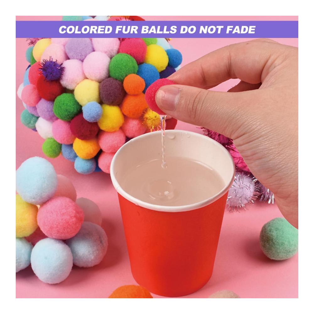 Entdecken Sie kreative DIY-Magie mit unseren Seidenpompons 250 Stück bunte Filzkugeln 25 cm groß. Perfekt für handgemachte Kunstwerke und Partydekorationen