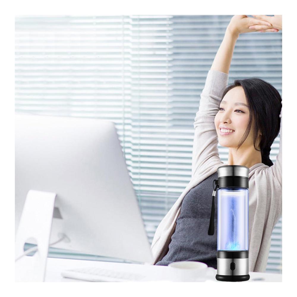 Wiederaufladbare Wasserstoff-Filterflasche Tragbarer Ionisator mit PEM-SPE-Technologie für gesundes Wasser unterwegs - Ideal für Home-Office und Reisen (Schwarz