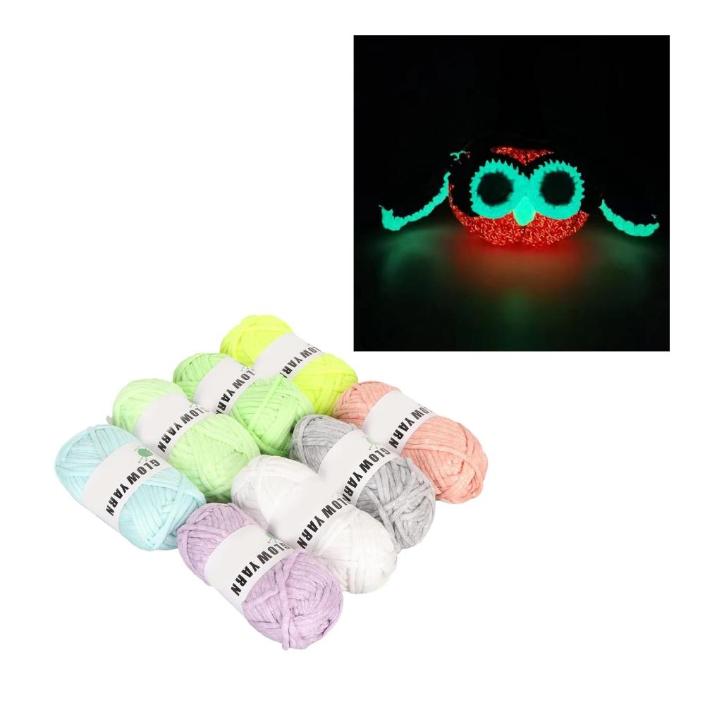 Entdecken Sie die Magie des Handwerks mit unserem Gugxiom Glow In The Dark Garn-Set! 8 Rollen hochwertiges Häkel- & Strickgarn 45 m/14764 ft pro Rolle. Polyester Glow In Dark Garn perfekt für Hüte Schals Schmuckstücke Rucksäcke Blumen und mehr. Lassen Sie Ihre kreativen Projekte im Dunkeln erstrahlen