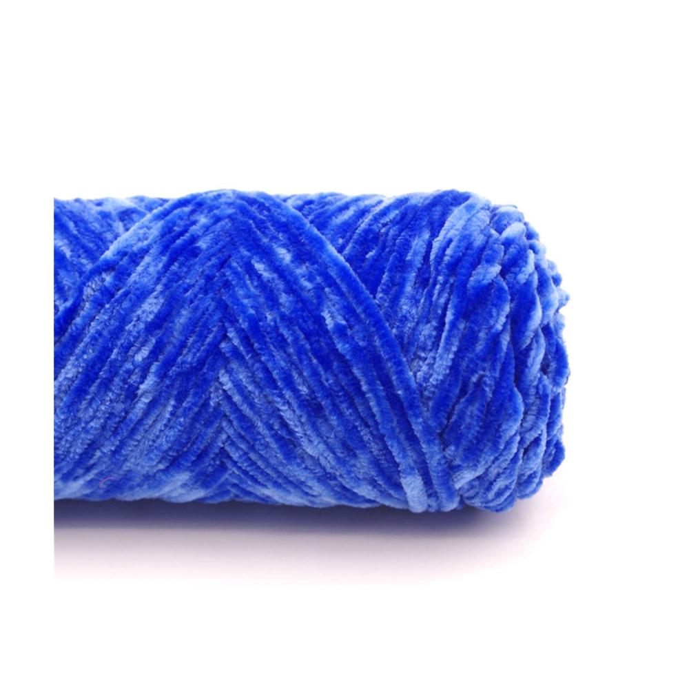 Erleben Sie Luxus mit unserem 100g-Set von Chunky Yarn Sperrige Armstrickwolle aus hochwertigem anti-pilling Polyester-Mix. Ideal für Cardigans und Schals in königlichem Blau (Farbe 09). Perfekt für Ihre Häkel- & Strickprojekte