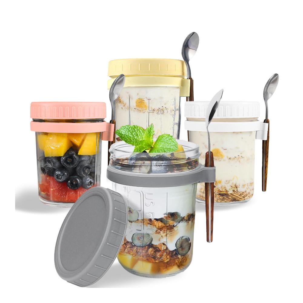 Praktische Müslidosen to go 4er Set Müslibecher mit Deckel und Löffel für unterwegs - Ideal für Overnight Oats Joghurt Obstsalat und mehr! 350ml Behälter für frisches Müsli Porridge und knusprige Cornflakes
