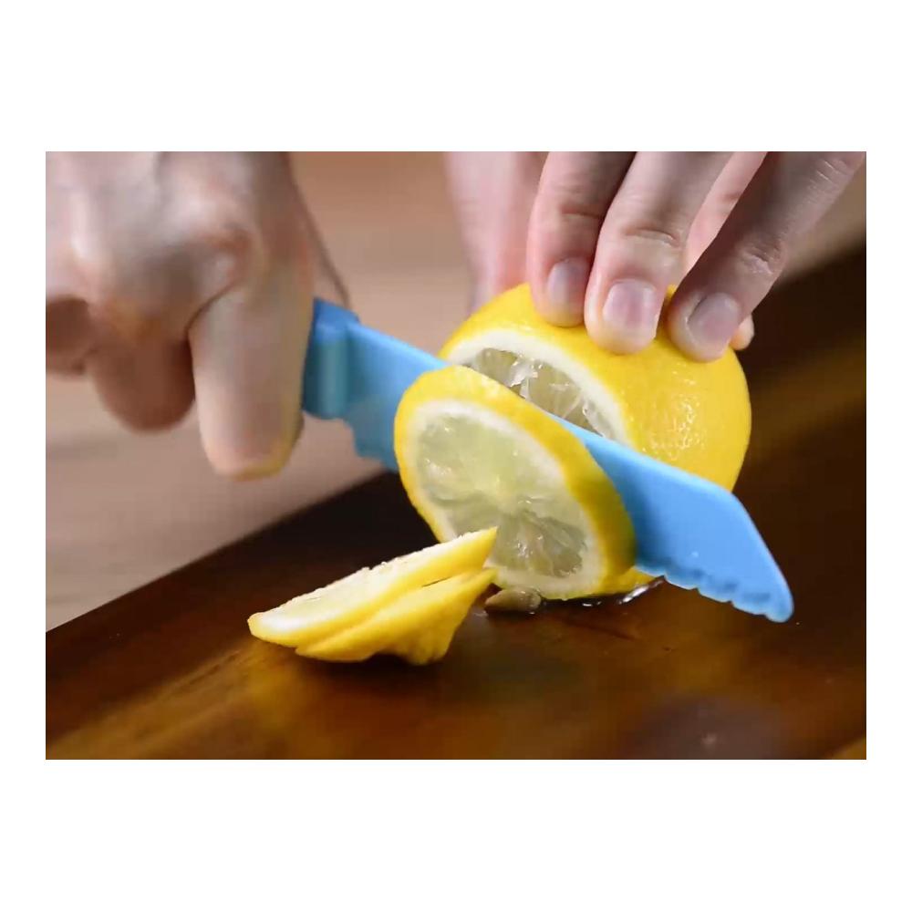 Entdecken Sie das ONUPGO 4-teilige Küchenmesserset - Perfekte Klingenschärfe für müheloses Schneiden von Obst Brot Kuchen und Salat - Kinderfreundliche Nylonmesser mit gezackten Kanten - Ideales Kunststoffmesser-Set für sicheres Kochen und Schnippeln in der Küche