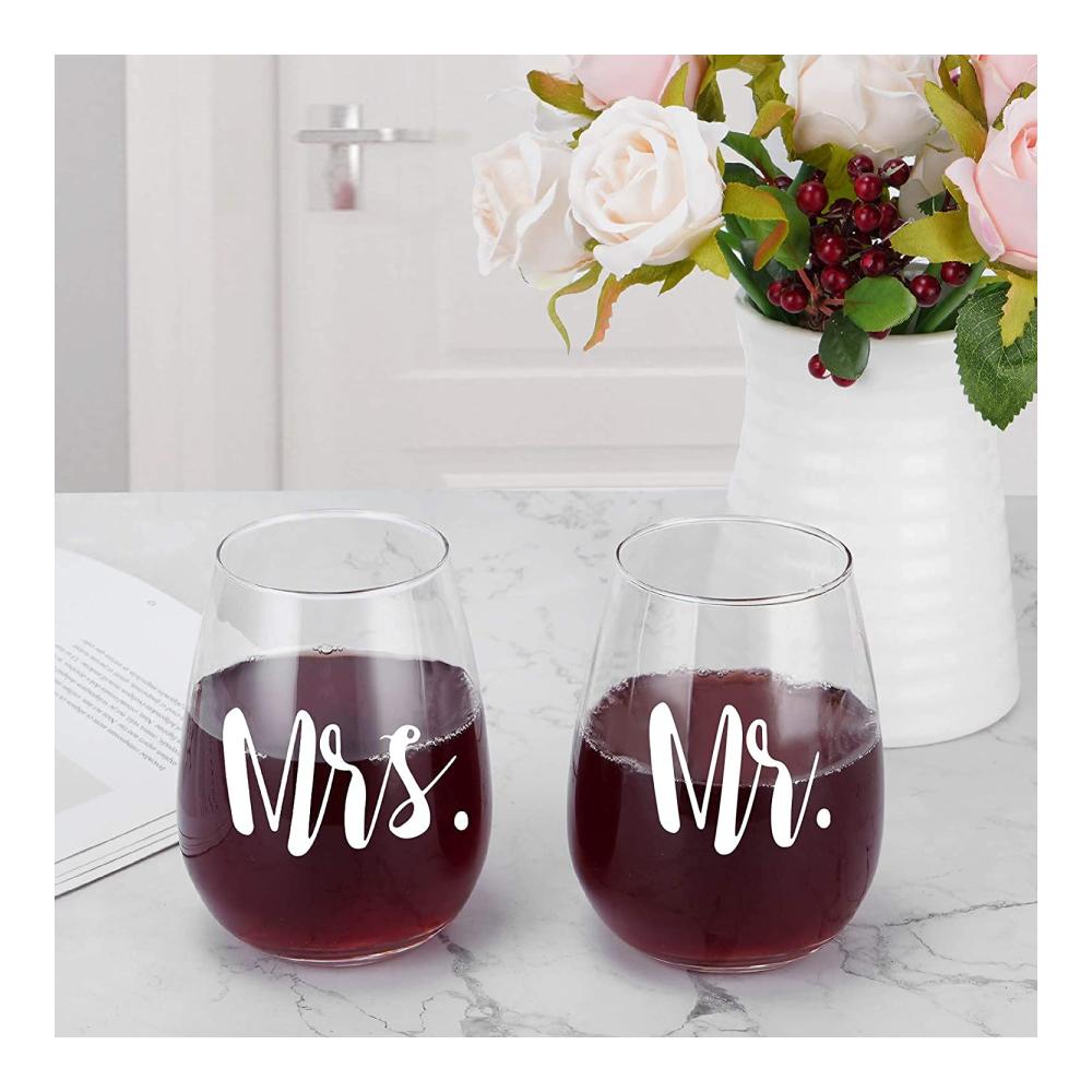 Lighsele Hochzeitsgeschenke für Brautpaar Elegante Rotweingläser mit Gravur Mr und Mrs Set – Romantisches Verlobungsgeschenk für Paare und Freunde – Exklusive Geschenkidee zum Hochzeitstag für Eltern – 450ml Kapazität