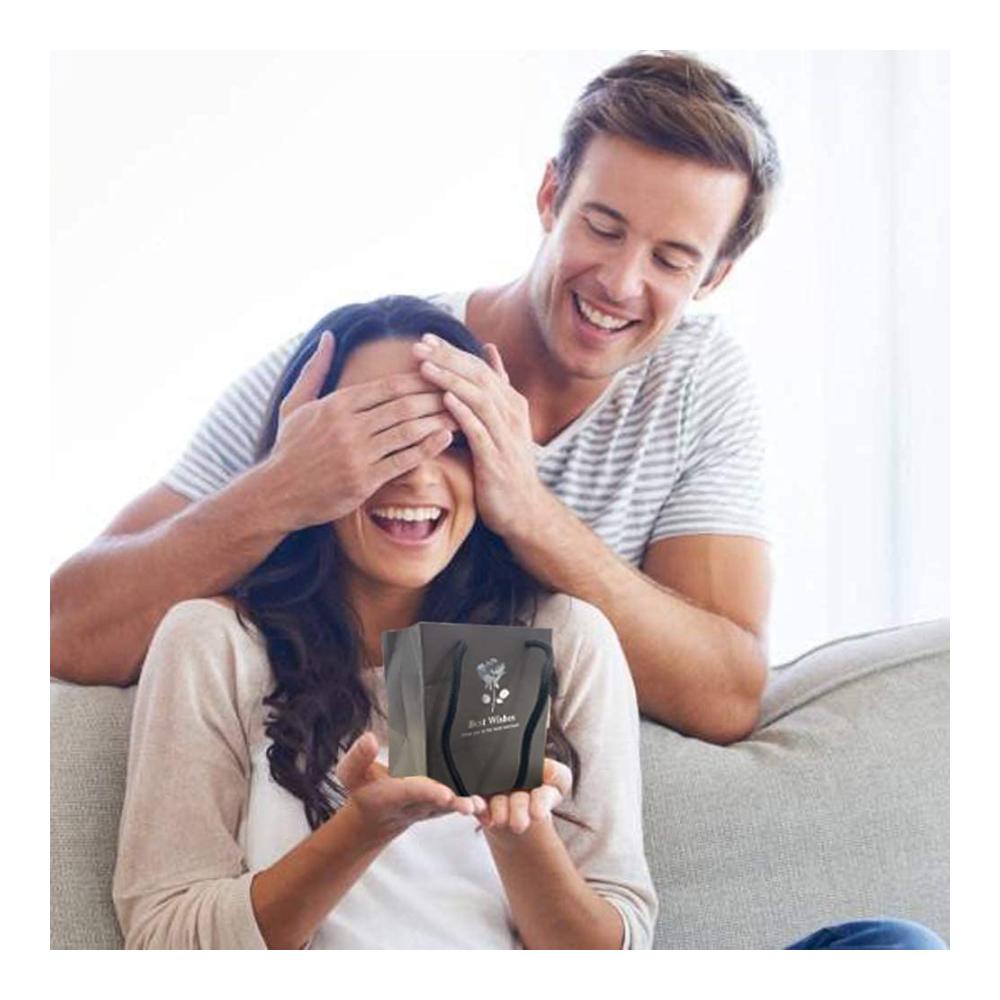 Handgemachte konservierte Rosen-Geschenkbox für Muttertag mit ewiger Seife Rose und Liebe-Sie-Halskette. Überraschen Sie Mama mit Liebe in 100 Sprachen
