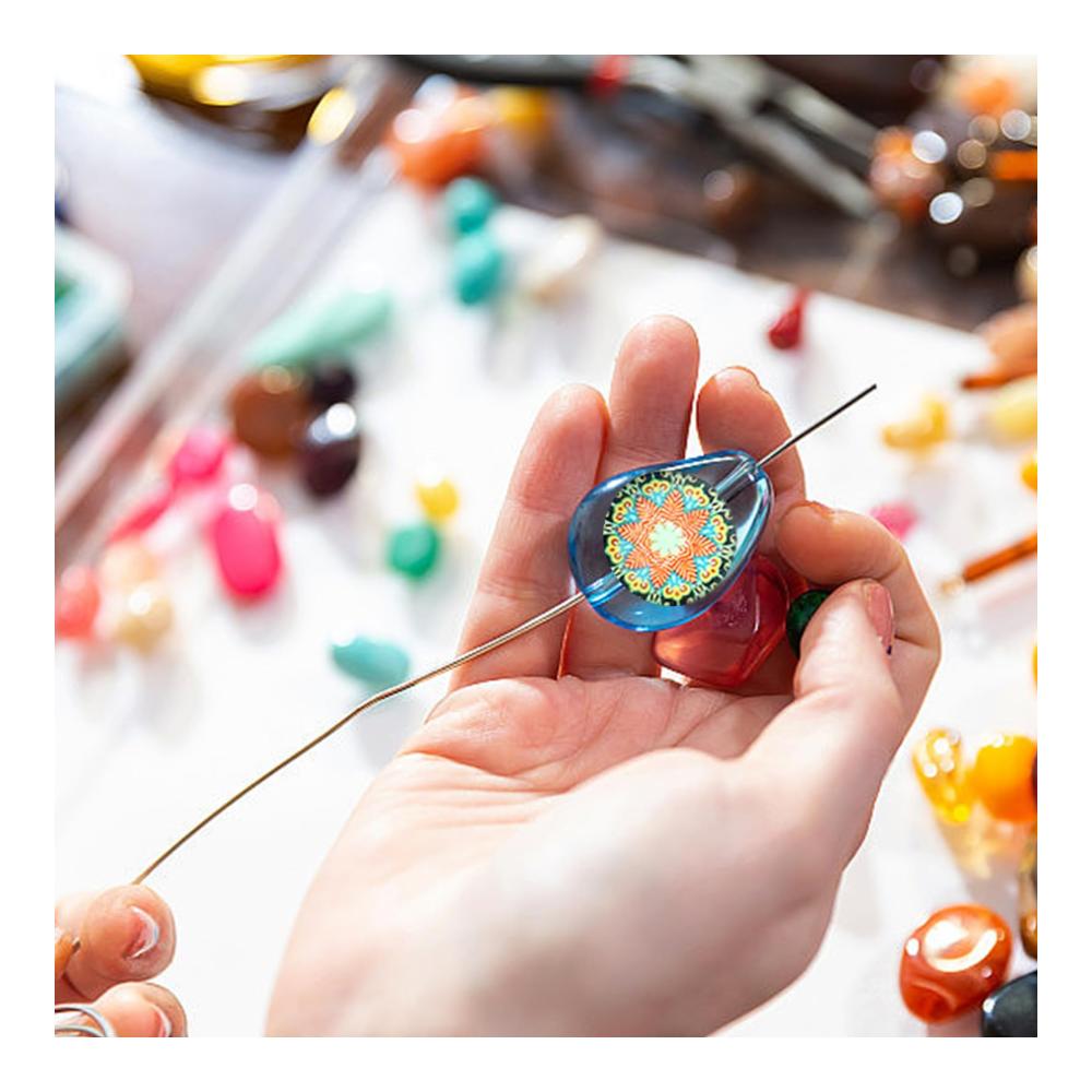 Erstellen Sie mit DragonX2 Granulaten DIY-Kunstwerke 100 Stück 16mm bunte Glasnuggets für Kinder. Perfekt für Schmuckherstellung und Bastelprojekte