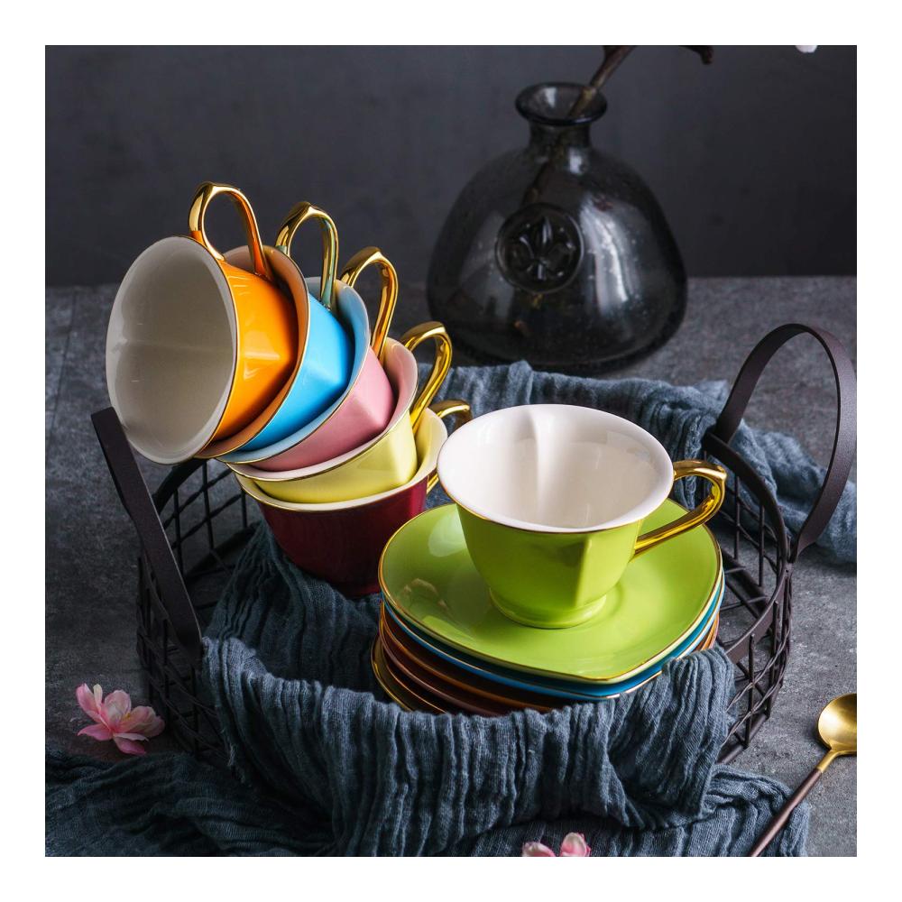 Exklusives Porzellan Kaffeeservice Set – 12-teiliges Kaffeebecher Set in buntem Herz-Design mit 6 Tassen & Untertassen – Perfekt für Kaffeegenuss zu Hause
