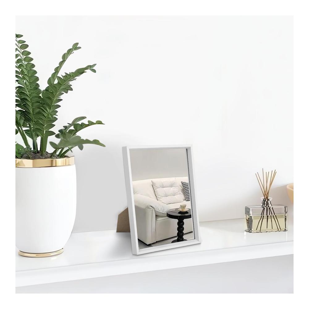 Entdecken Sie den stilvollen Kleinen Tischspiegel mit Ständer Rechteckiger Make-up-Spiegel Metallrahmen tragbar für Schlafzimmer Wohnzimmer & Badezimmer - Weiß