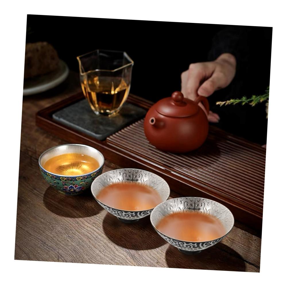 Elegante Teetassen-Set 2 Vintage-Keramik-Trinkbecher für lose Blatt-Tee mit antikem Dekor und vergoldetem Silber - Perfekt für Teeliebhaber zu Hause
