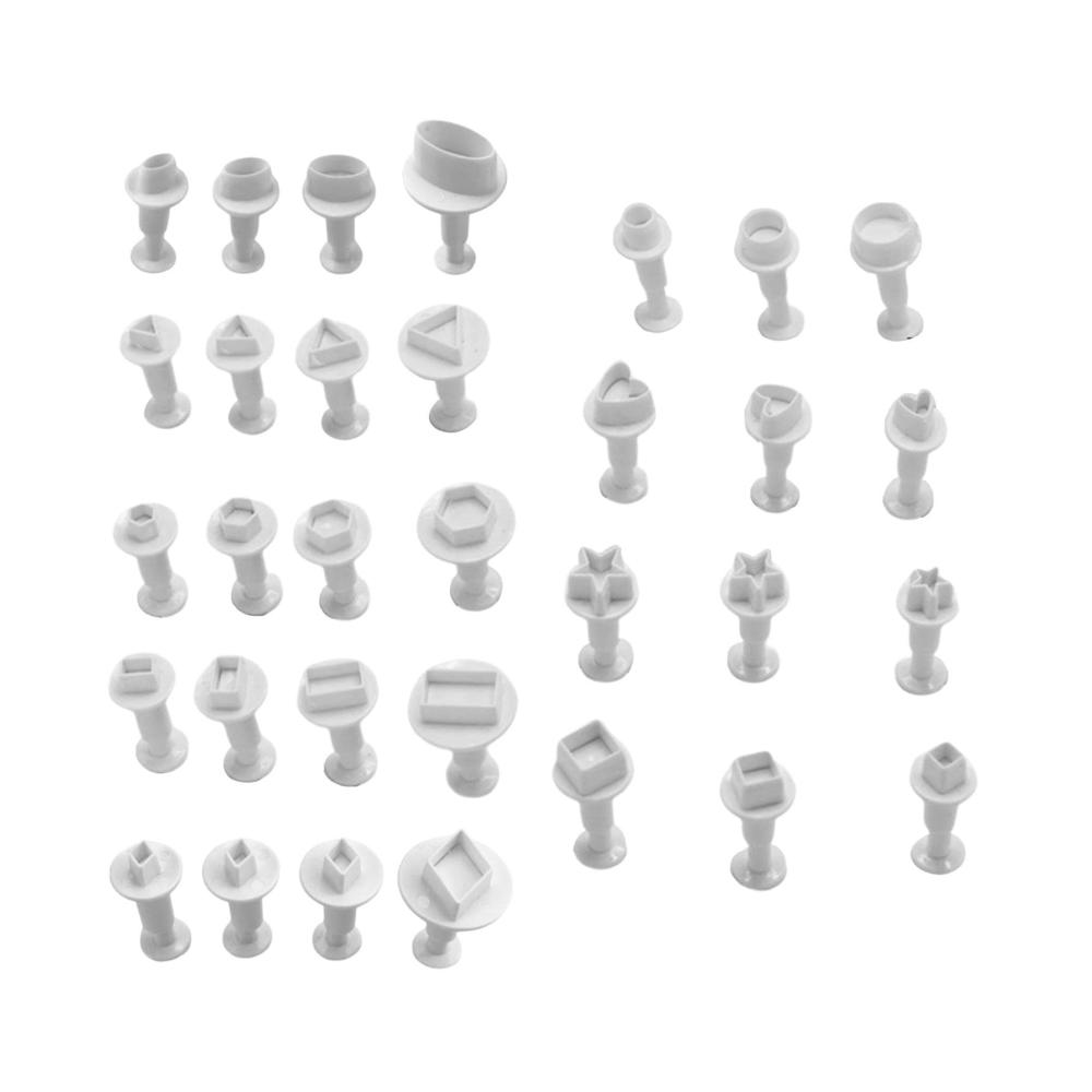 Entdecken Sie kreative Vielfalt 32 hochwertige Ausstechformen für DIY Schmuck Kekse und Gebäckbacken - Handgefertigtes Kunstzubehör für Polymer-Ton. Perfekte Formen für Ihre künstlerischen Meisterwerke
