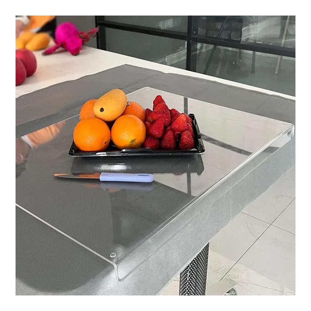 Entdecken Sie die Perfektion des Hackens Transparentes Acryl-Schneidebrett mit rutschfester Oberfläche und Anschlagkante - Innovatives Küchenutensil für präzises Schneiden - 45x40cm