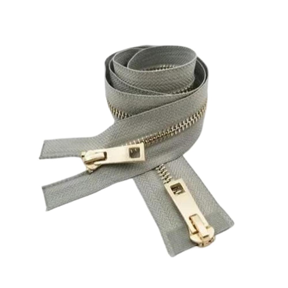 Entdecken Sie Qualität und Vielseitigkeit Auto-Lock Metallreißverschluss mit Doppelschieber - Hellgrau 5 80/100/120cm. Robust und leichtgängig für jede Anwendung. Perfekt für Kleidung Taschen und mehr