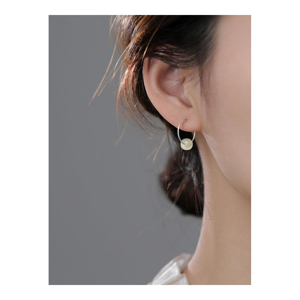 Entdecken Sie den einzigartigen Glanz Elegante 999 Sterlingsilber Hetian Jade Damen Ohrhaken im chinesischen Stil - Exquisite Ohrringe für jeden Anlass! Schmücken Sie sich mit Stil und Tradition
