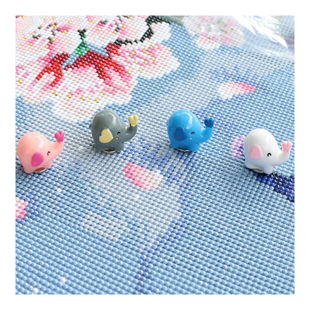 Entdecken Sie kreative Freude mit unseren Malen-nach-Zahlen-Kits! 4 niedliche Elefantenformen Diamantmalerei mit magnetischer Abdeckung - Perfekte DIY-Kunst. Verwandeln Sie Ihre Welt mit Kreuzstich Diamantkunst und farbenfrohen Malerei-Accessoires