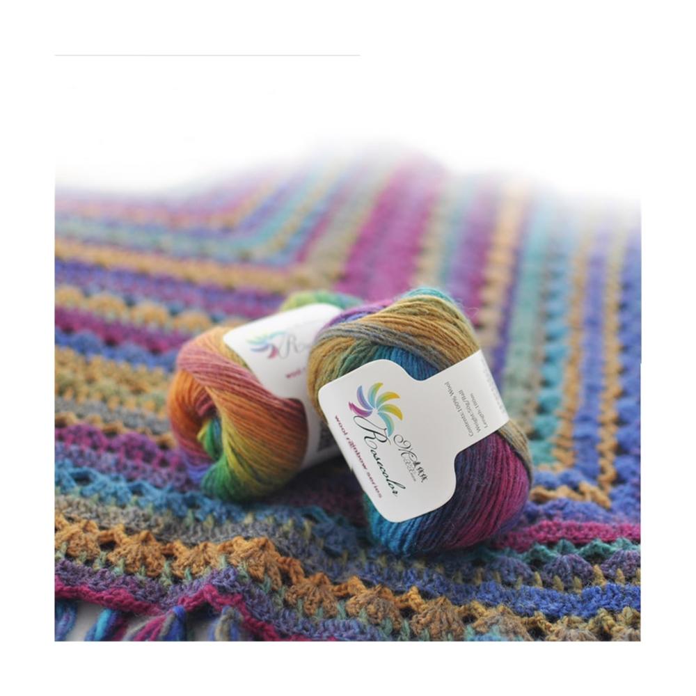 Entdecken Sie die kreative Vielfalt 5x 100g Bündel Regenbogen-Häkel- & Strickgarn für kunstvolle Damenaccessoires - Handgewebte Farbexplosionen aus reiner Wolle! (Farbe