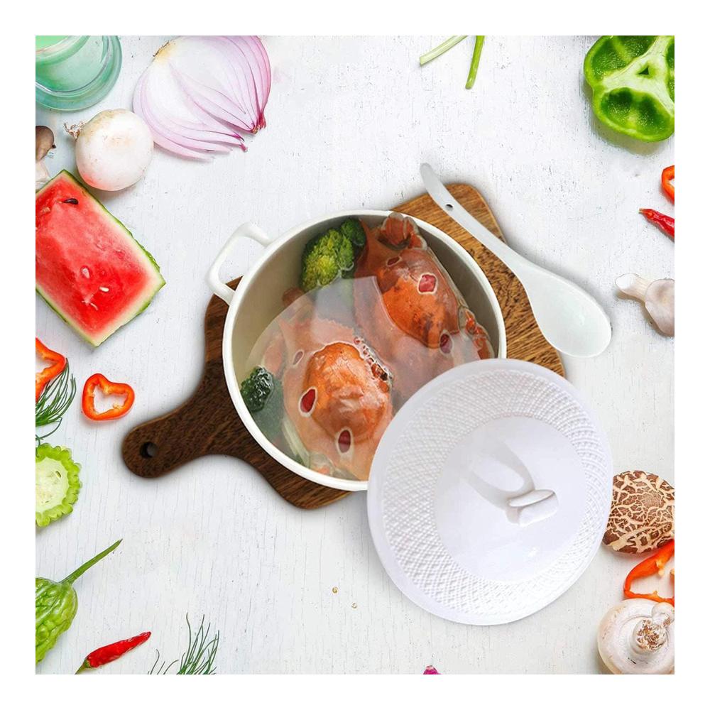 Verwöhn deine Sinne mit unserer Doppelgriff-Deckel Kasserolle – Reinweiße Keramikterrine für köstliche Suppen! Perfekt für Aufläufe Tontopfgerichte und mehr. Hergestellt aus hochwertiger Keramik in klassischem Weiß. Gönnen Sie sich das Beste in Keramik-Kochgeschirr