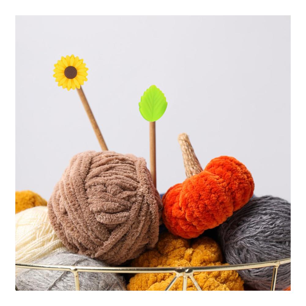 Premium Stricknadeln Set - 32 Stück Zopfnadeln mit Nadelstoppern für Präzisionsstricken | Maschenstopper & Nadelhalter | Inklusive GäNseblümchen & Blatt Design | Perfekt für Kreative Proj