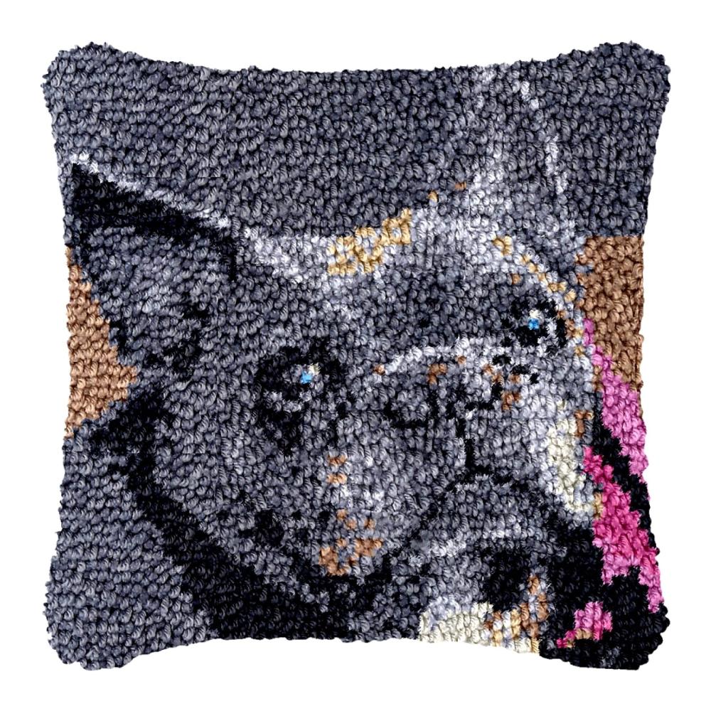 Entdecken Sie kreative Stickerei mit unseren Knüpf-Sets – DIY Französische Bulldogge Kissenbezug für Erwachsene und Kinder. Perfekt als Geschenk für Heimdekoration
