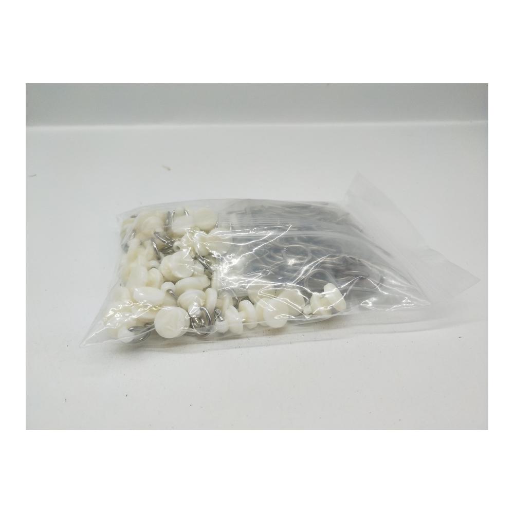 Erleichtern Sie Ihren Vorhangwechsel mit Csirnto Gleiter Curtain Hooks! 45 Stück Weiß Kunststoff Vorhang Haken mit Ring für mühelose Gardinenbewegung. Praktisches Set für Vorhangschienen -rollen und -röllchen. Genießen Sie reibungsloses Öffnen und Schließen Ihrer Vorhänge
