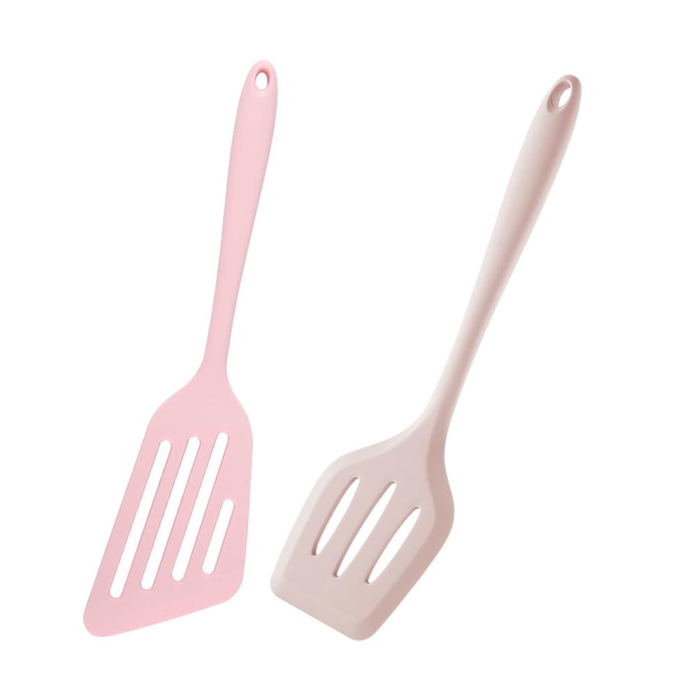 Entdecken Sie die Vielseitigkeit unseres Pfannenwenders! Hochwertiger Pfannenwender aus hitzebeständigem Kunststoff und Silikon in trendigem Rosa. Perfekt für jede Küche! Leicht zu reinigen und benutzerfreundlich