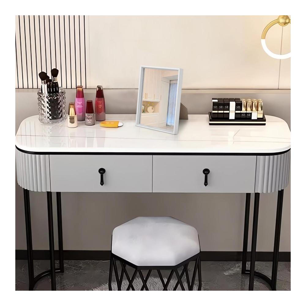 Entdecken Sie den stilvollen Kleinen Tischspiegel mit Ständer Rechteckiger Make-up-Spiegel Metallrahmen tragbar für Schlafzimmer Wohnzimmer & Badezimmer - Weiß