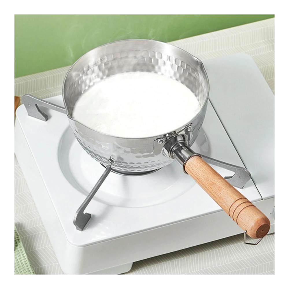 Entdecken Sie die Eleganz der Küche Premium Edelstahl-Kasserolle mit Deckel und extralangem Griff – Japanisches Hammermuster für perfekte Köstlichkeiten! Vielseitiger Milchtopf robust für Suppen und Aufläufe. Ein Must-Have für Ihre