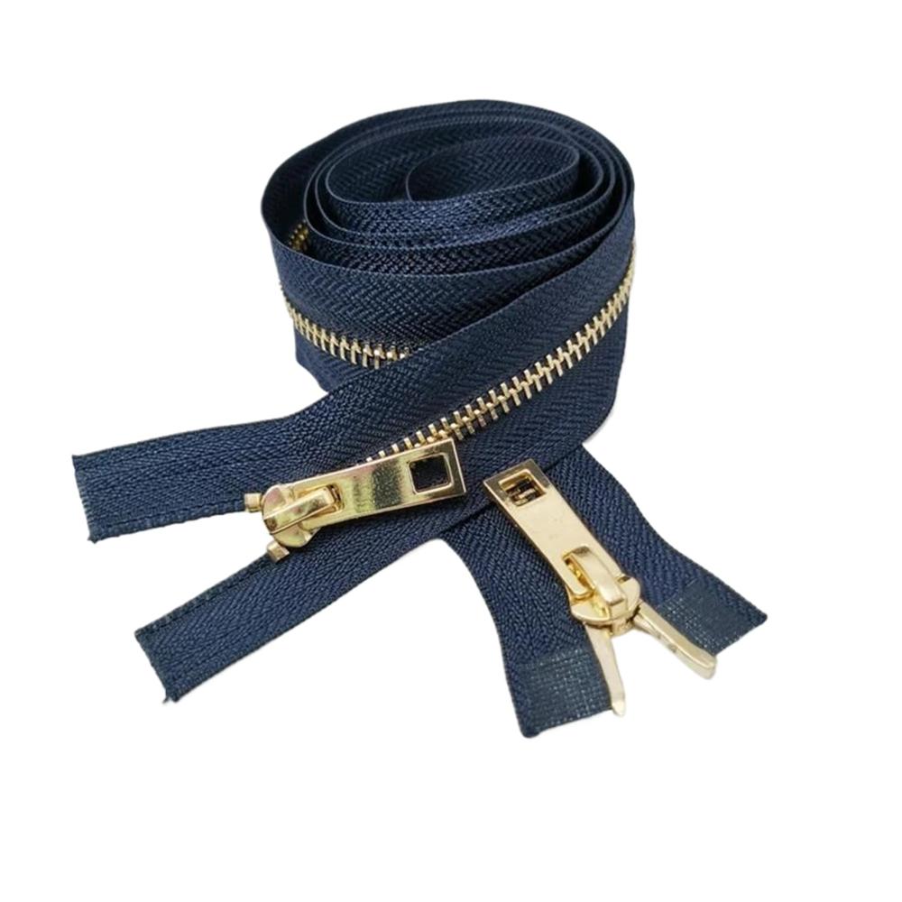 Entdecken Sie Qualität und Vielseitigkeit Auto-Lock Metallreißverschluss mit Doppelschieber - Hellgrau 5 80/100/120cm. Robust und leichtgängig für jede Anwendung. Perfekt für Kleidung Taschen und mehr