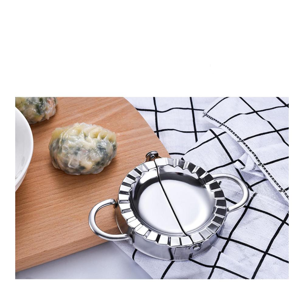 Entdecken Sie die Kunst des Handwerks mit unserer manuellen Nudelmaschine - Perfekt für hausgemachte Teigtaschen Ravioli und mehr! Hochwertiges Edelstahl-Set für Knödelformung und -schneiden