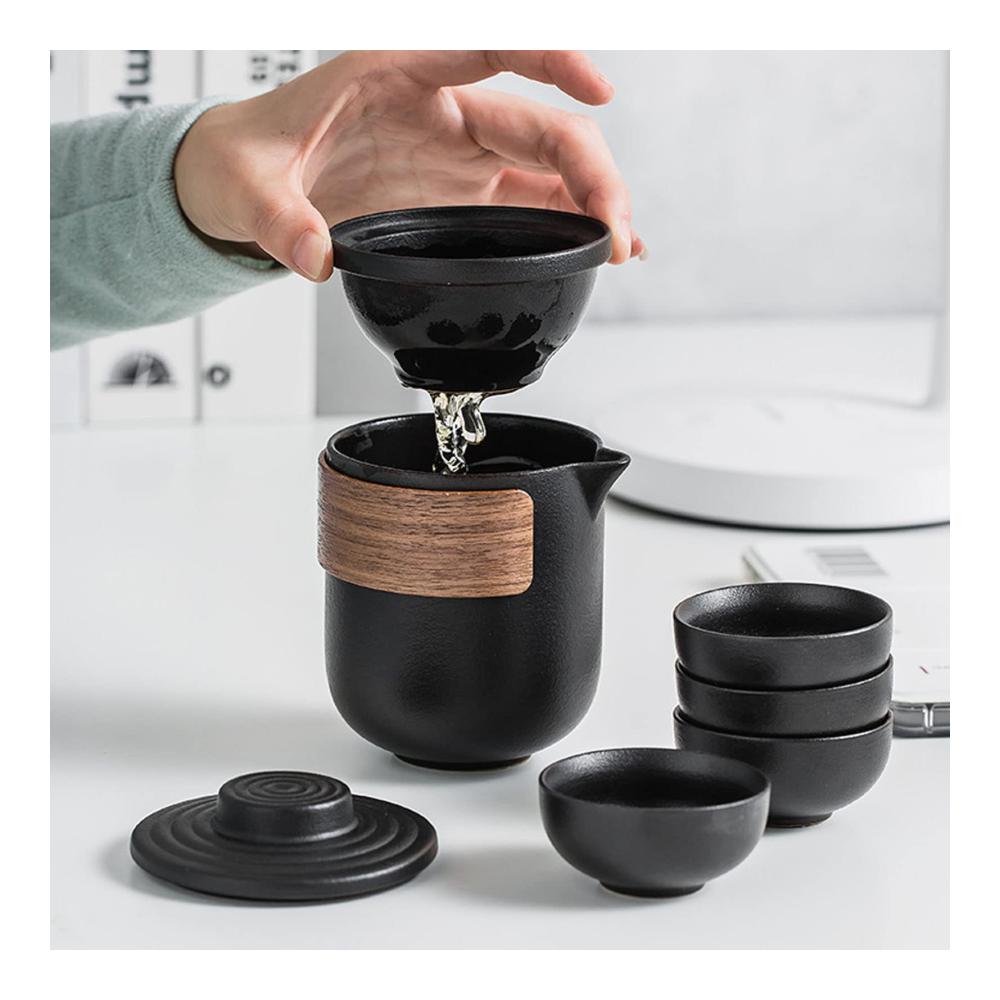 Entdecken Sie unterwegs den Genuss Tragbares Anti-Brenn-Mini-Teeservice aus Keramik - Perfekt für Outdoor-Teegenuss! Inklusive Tee-Ei-Set und Aufbewahrungstasche. Ideales Reise-Teeset mit Schwarzem Topf und 4 Tassen für unterwegs