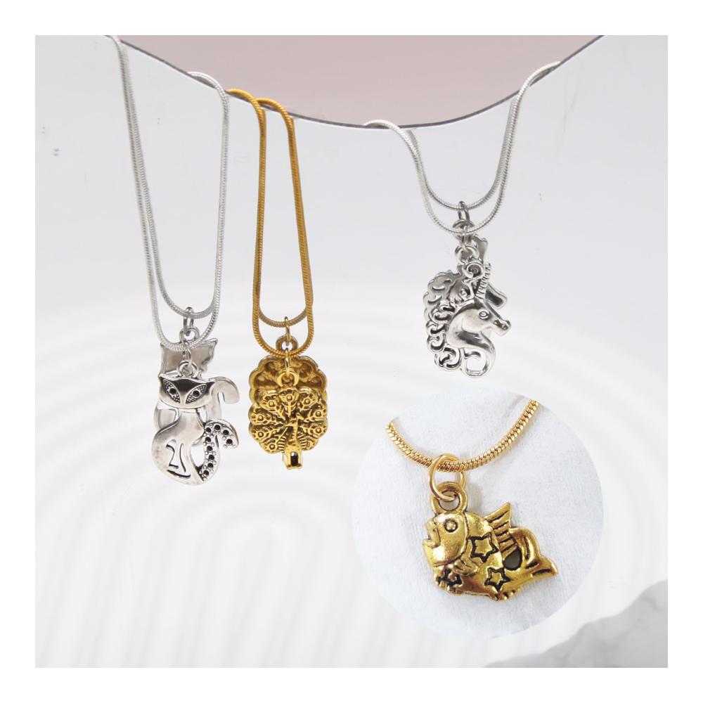 DIY Schmuckherstellungs-Sets Charms Anhänger mit Open Jump Rings für Armband Halskette und Ohrschmuck. Perfekt für Weihnachts- und Urlaubsdekorationen! 200 Stück in Silber & Gold