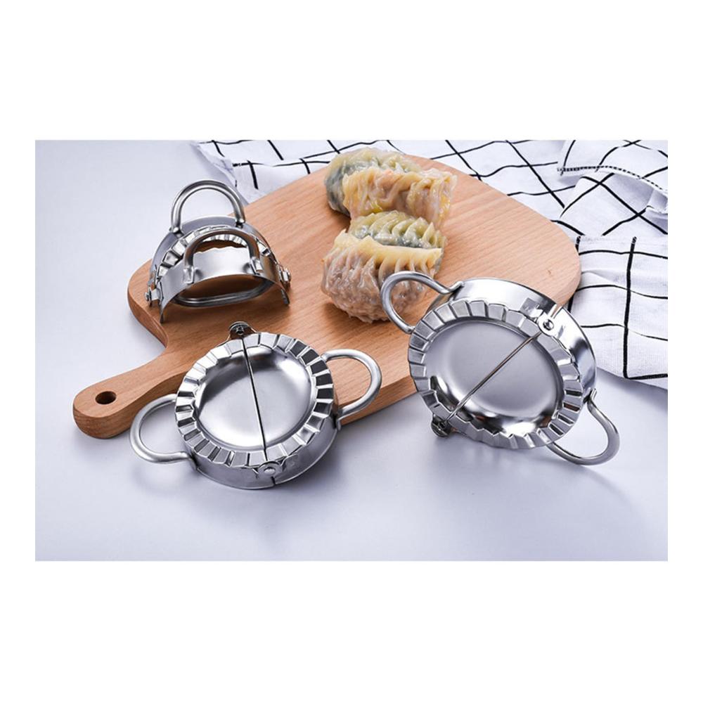 Entdecken Sie die Kunst des Handwerks mit unserer manuellen Nudelmaschine - Perfekt für hausgemachte Teigtaschen Ravioli und mehr! Hochwertiges Edelstahl-Set für Knödelformung und -schneiden