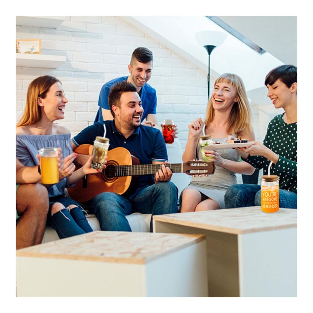 Entdecken Sie den Genuss 4er-Set Iced Coffee Cups mit Bambusdeckeln und Glasstrohhalmen | Einzigartige 16oz Bierdosenform | Stilvoller Tumbler für Smoothies Cocktails & Whiskey | Kaffee- & Teegläser die Awesome sind