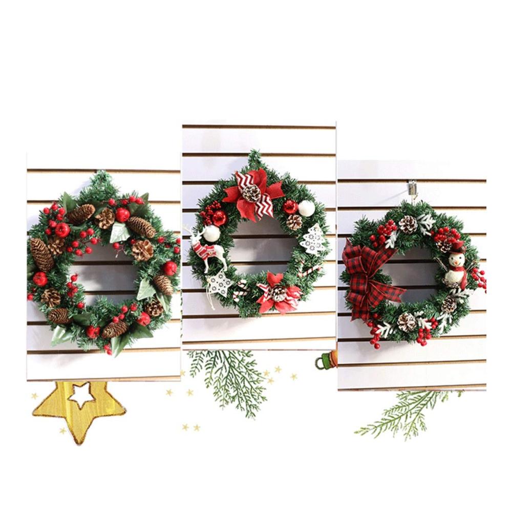 Entzückender Goldbogen Künstlicher Weihnachtskranz mit Tannenzapfen und roten Beeren - Perfekte Rattan-Weihnachtsdekoration für festliche Kranz-Deko (Durchmesser 45 cm
