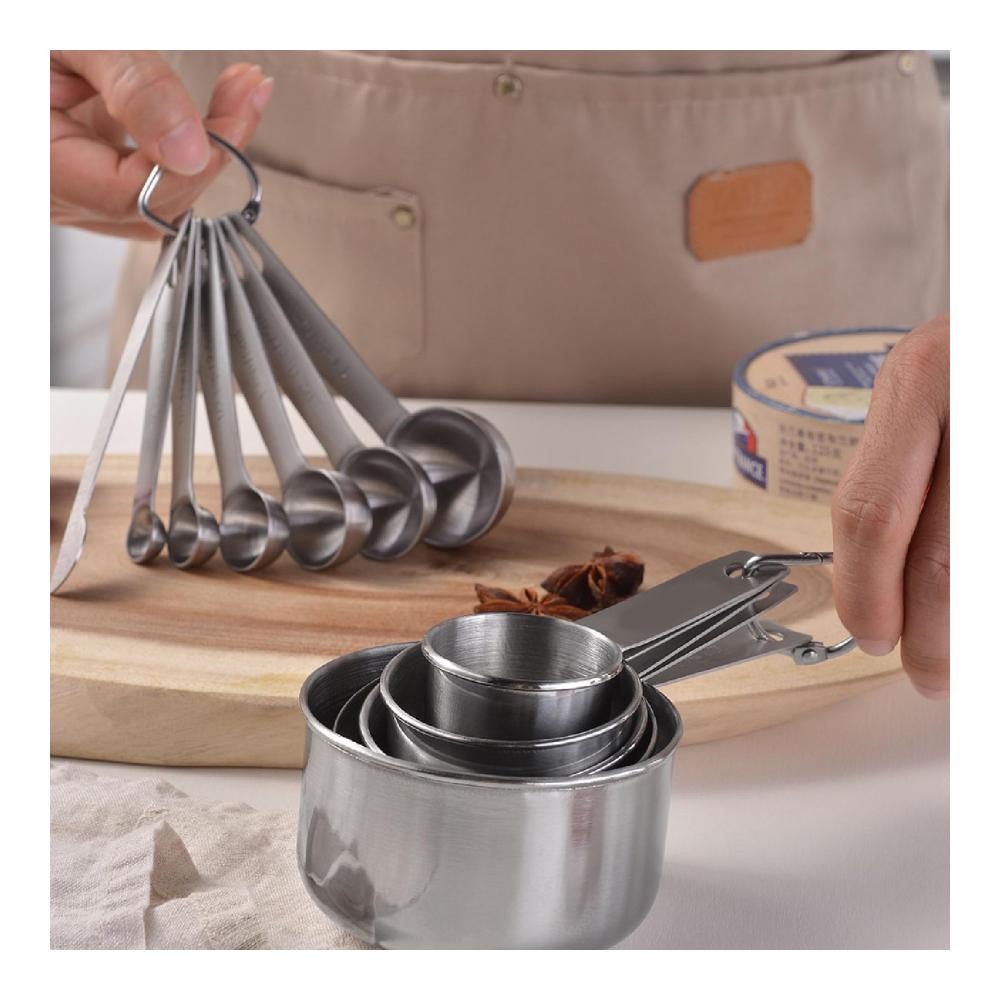 Messlöffel-Set aus Edelstahl mit Nivellierer | 7-teiliges Back-Messlöffel-Set | Für Backen und Kochen | Passt in Gewürzgläser | Robust und prä