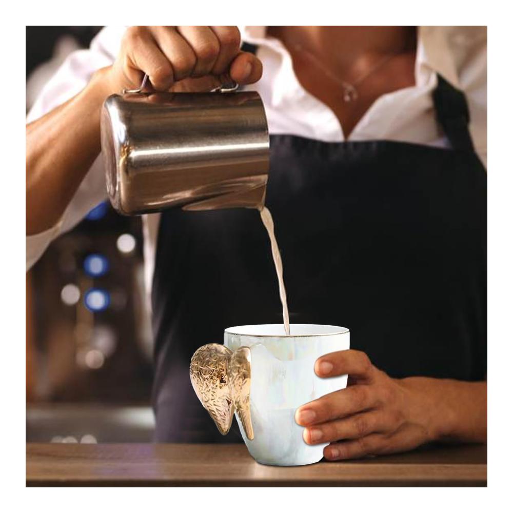 Engelsflügel Kaffeetasse – Keramikbecher mit goldenem geflügeltem Engel Henkel in Engelsflügelform 200 ml perlistisches Porzellan Glückstasse für Kaffeeliebhaber