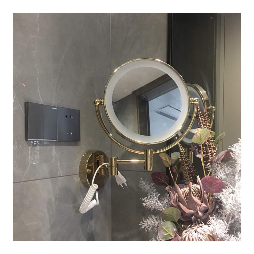 Entdecken Sie den Luxus Wandmontierter Rasierspiegel mit 5-facher Vergrößerung LED-Lichtern & 360° drehbarem Design. Kosmetikspiegel mit Ausziehfunktion für ultimative Präzision. Der ideale doppelseitige Badezimmerspiegel für die Dusche – beschlagfrei und stilvoll. Perfektes Grooming für jeden Tag