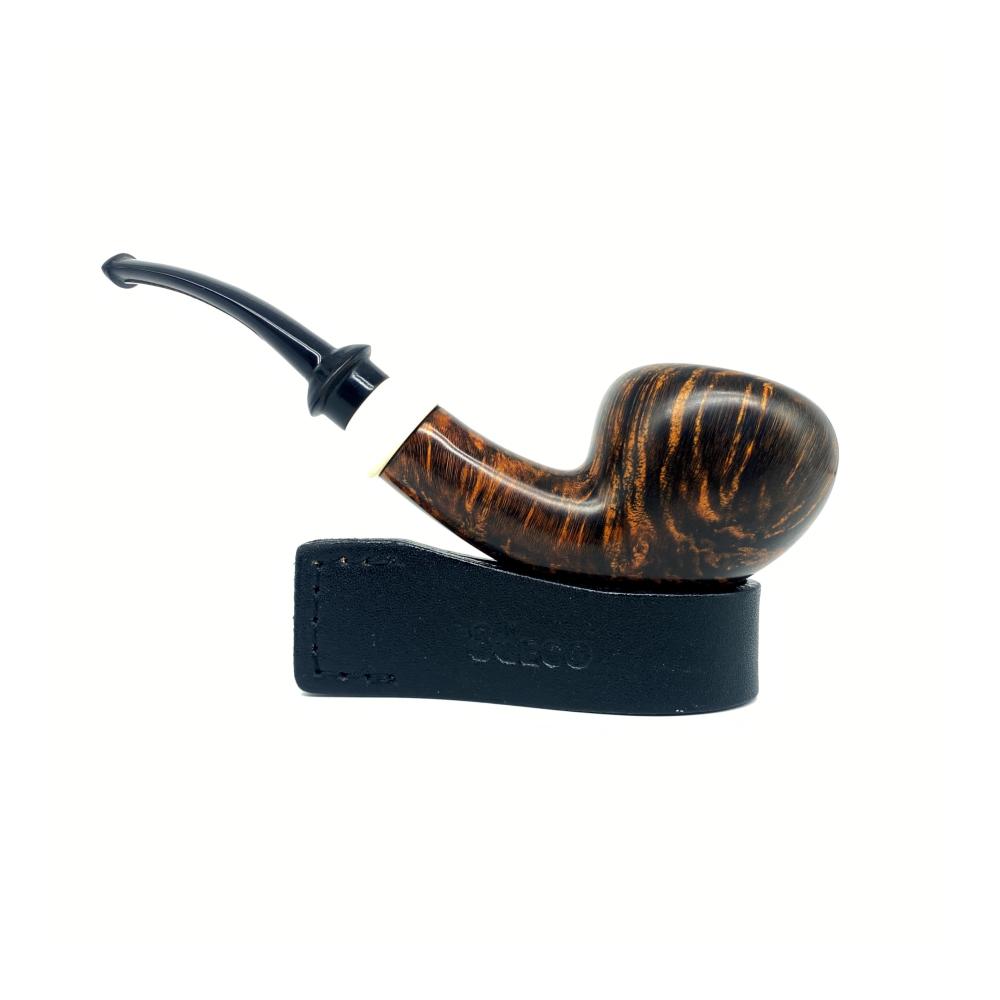 Entdecken Sie das ultimative Zigarrenzubehör Handgefertigte Bruyère-Tabakpfeife im Duke-Stil für einen exquisiten Rauchgenuss fa50441h1x1h inklusive elegantem Etui und Reinigungsset