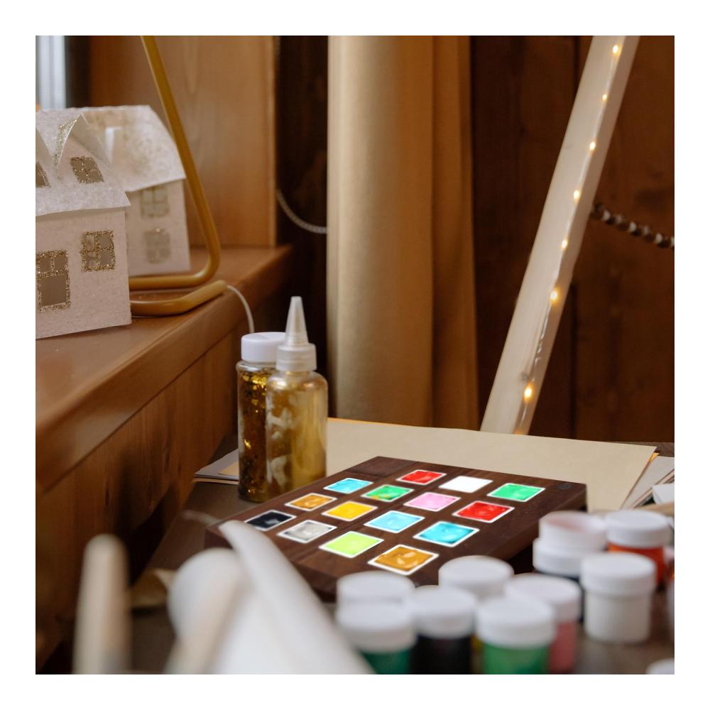 Personalisierter Malkasten mit eingraviertem Namen - Tragbare Aquarellpalette aus Holz für Künstler - Skizzenbuch-Palettenbox für individuelle Kunstwerke - Hochwertige Farben und Pinsel enthalten