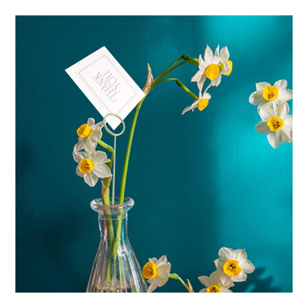 Entdecken Sie Eleganz 30 Goldene Runde Tischkartenhalter mit Blumenmuster - 34 cm Drahtständer für Fotos und Notizen - Perfekt für Restaurants und besondere Anlässe am Tisch. Ein stilvolles Accessoire für Ihre Veranstaltungen