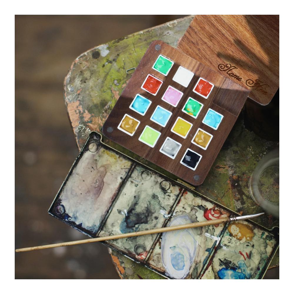 Personalisierter Malkasten mit eingraviertem Namen - Tragbare Aquarellpalette aus Holz für Künstler - Skizzenbuch-Palettenbox für individuelle Kunstwerke - Hochwertige Farben und Pinsel enthalten