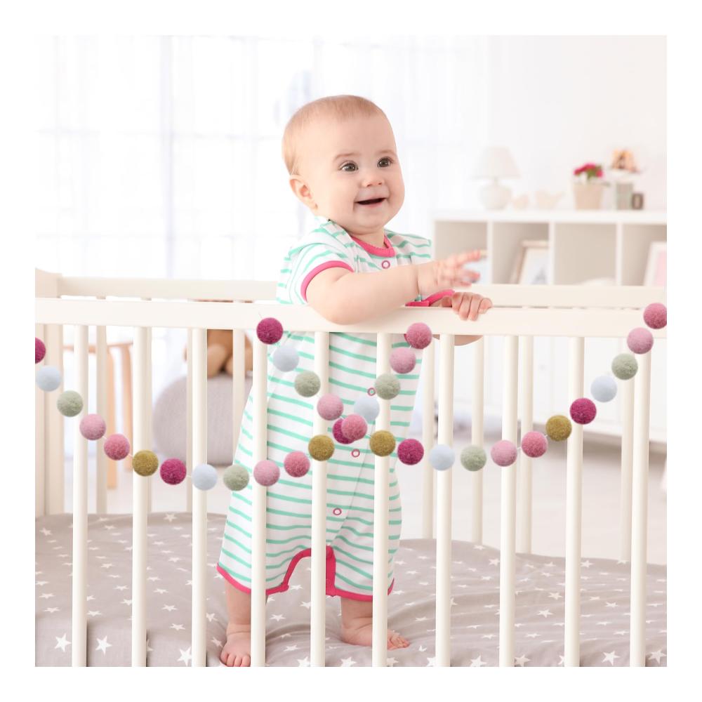 Bunte Seidenpompons Girlande - 3 Stück Filzball-Girlanden mit 90 bunten Filzkugeln - Dekorative Seidenpompon-Girlande für Kinderzimmer Partys & Feste - 196 Fuß Gesamtl