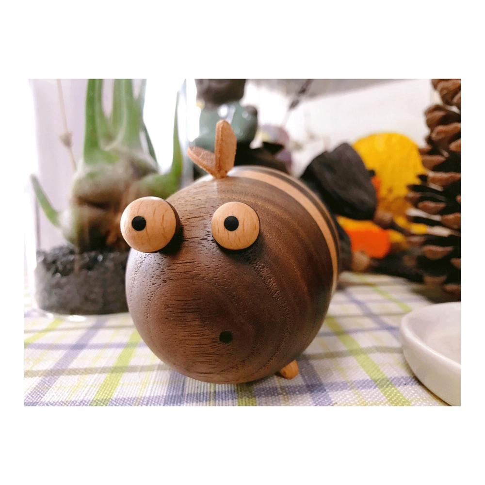 Entdecken Sie den Charme der Cocktailkunst mit unseren exquisiten Cocktailspießen! Stilvoller Zahnstocherspender & lustiger Halter für Zahnstocher – Bienenmotiv. Perfekte Dekoration für Zuhause & Restaurant. Kreative Ornamente tragbar und einzigartig! Bereichern Sie Ihre Genussmomente