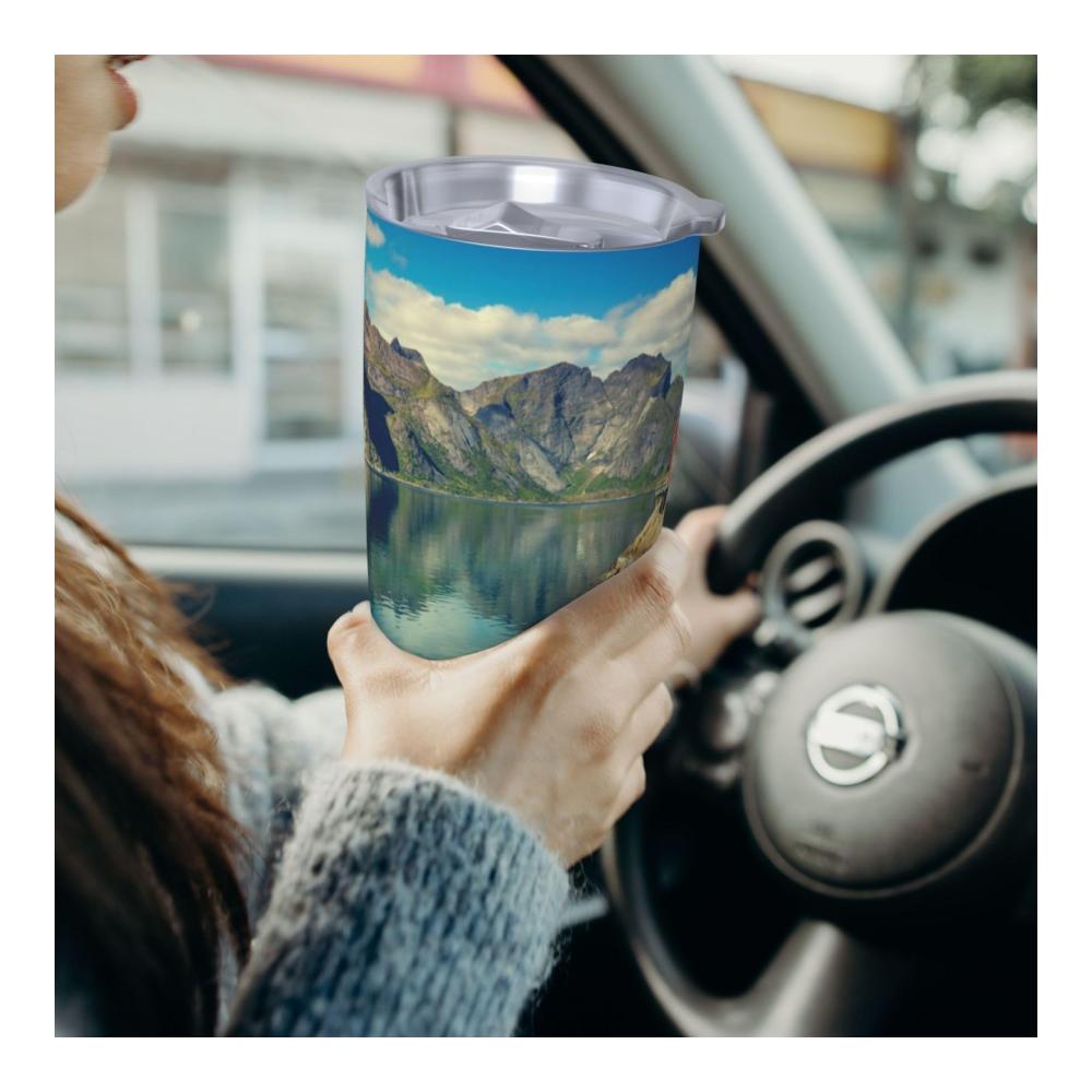 Entdecke die House by The 20oz Isolierte Edelstahl Thermoskanne für heiße und kalte Getränke – Perfekt für unterwegs! Wiederverwendbarer Becher mit Deckel und Strohhalm für alle gängigen Auto-Becherhalter – Genieße deine Lieblingsgetr