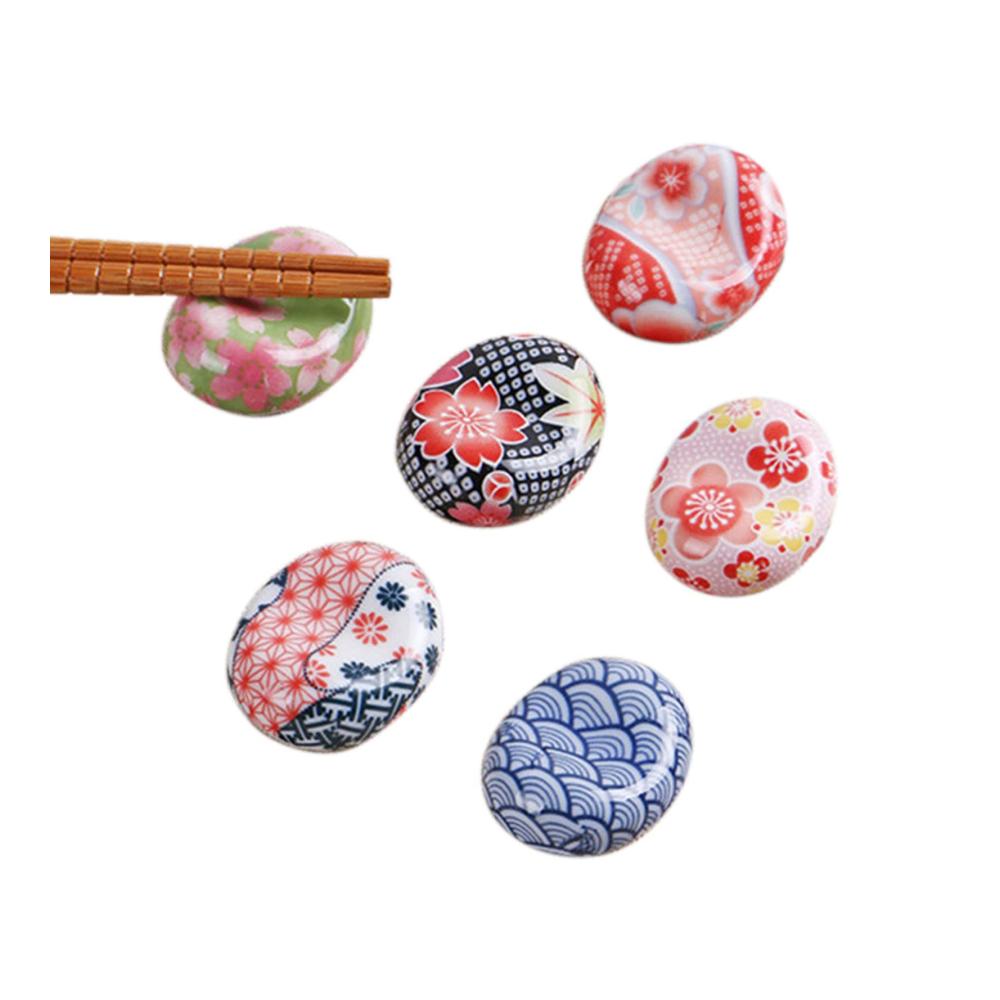 Praktische Essstäbchenablagen Japanische Keramik-Essstäbchenhalter im 6er-Pack für stilvolle Heim- und Restaurantdekoration mit zarten Kirschblütenmotiven